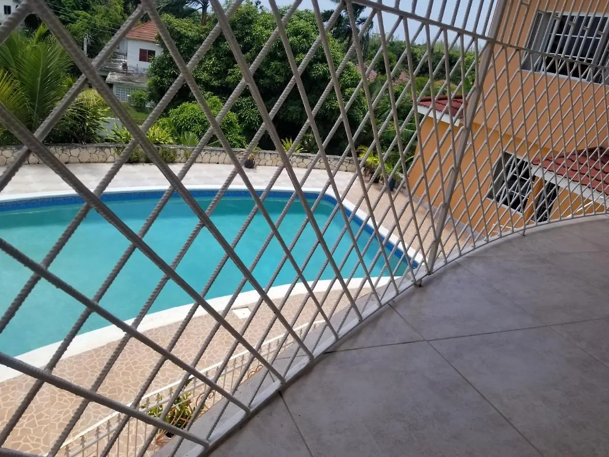 Chaudhry Second Floor Single Suite مونتيغو باي