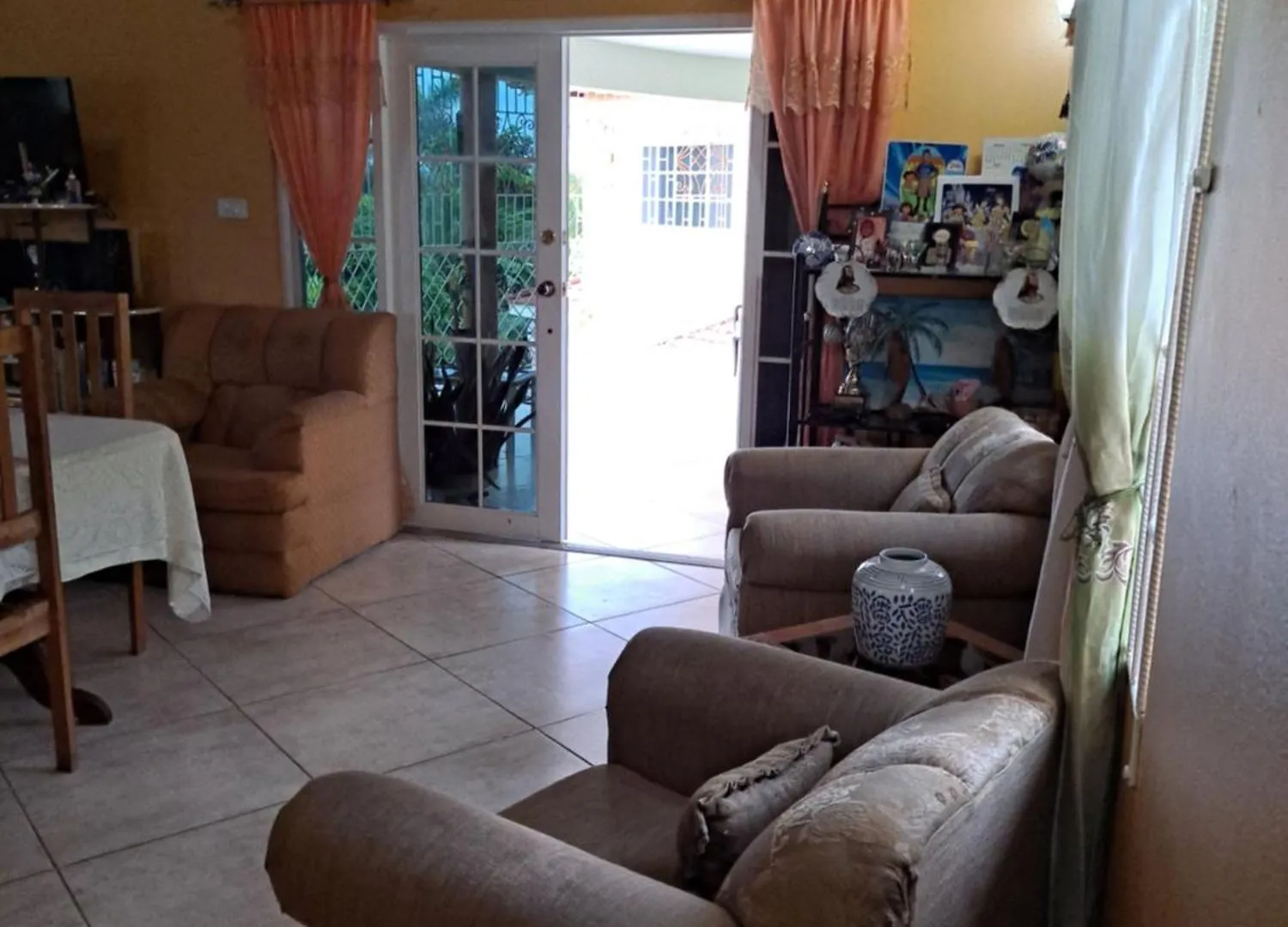 فندق Chaudhry Second Floor Single Suite مونتيغو باي